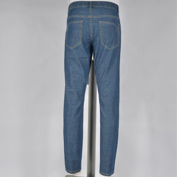 Men Taper Slim Jeans